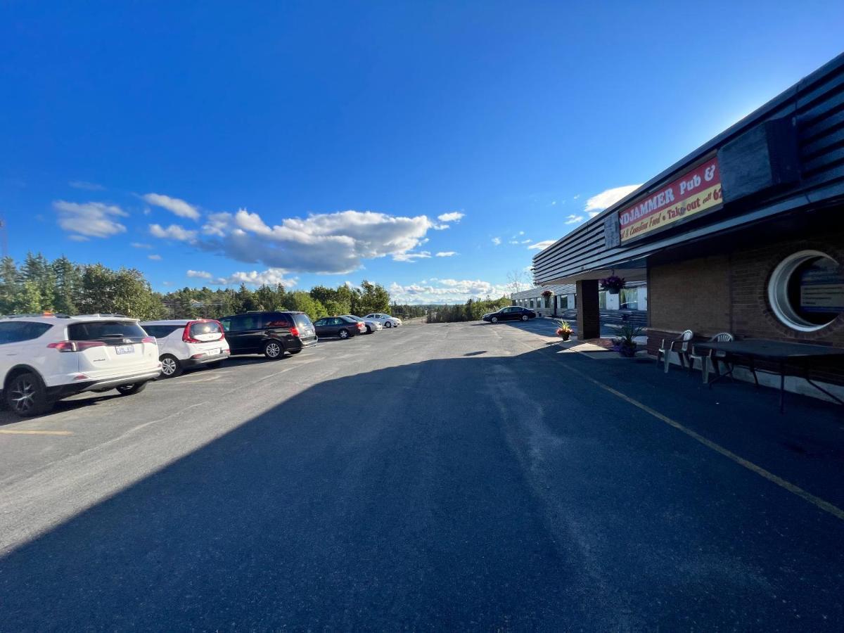 Lively Inn And Suites - Sudbury Naughton Exterior foto